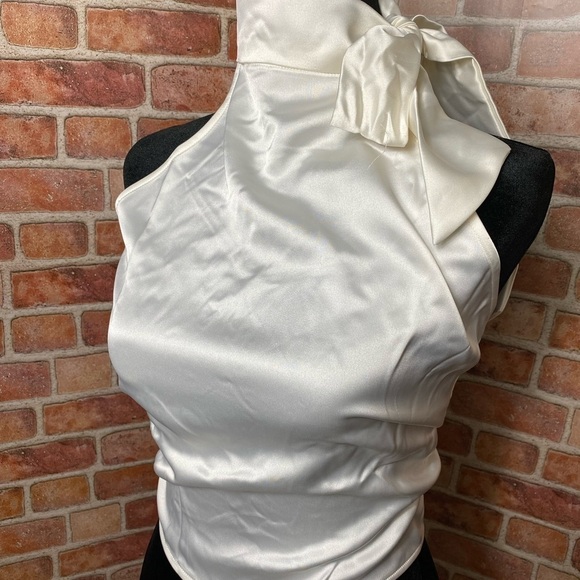 NWT White sleeveless top back tie size M - Picture 5 of 5